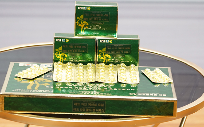 Top món quà biếu Tết cho sếp sang trọng và ý nghĩa nhất 2025 Tinh dầu thông đỏ